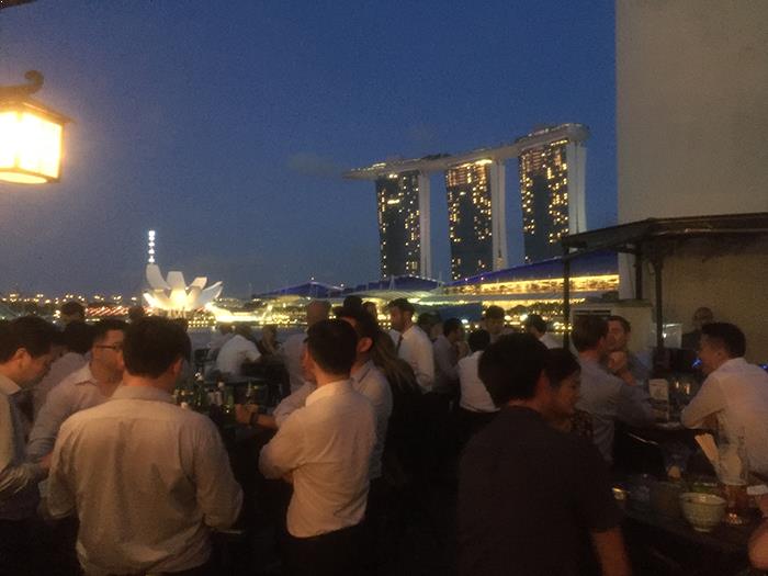 Dress code rooftop bars in Singapore